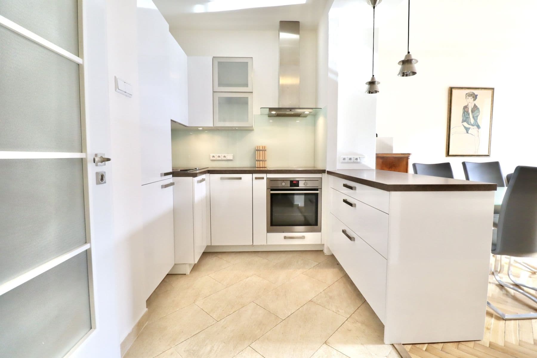 1 bedroom with open-plan kitchen flat to rent, 55 m², Rooseveltova, Prague, Prague 1 bedroom with open-plan kitchen flat to rent, 55 m², Rooseveltova, Prague, Prague