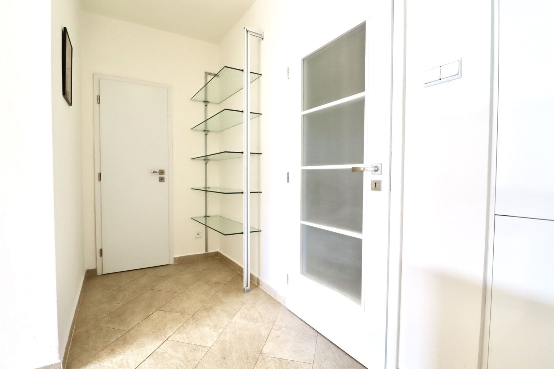 1 bedroom with open-plan kitchen flat to rent, 55 m², Rooseveltova, Prague, Prague 1 bedroom with open-plan kitchen flat to rent, 55 m², Rooseveltova, Prague, Prague