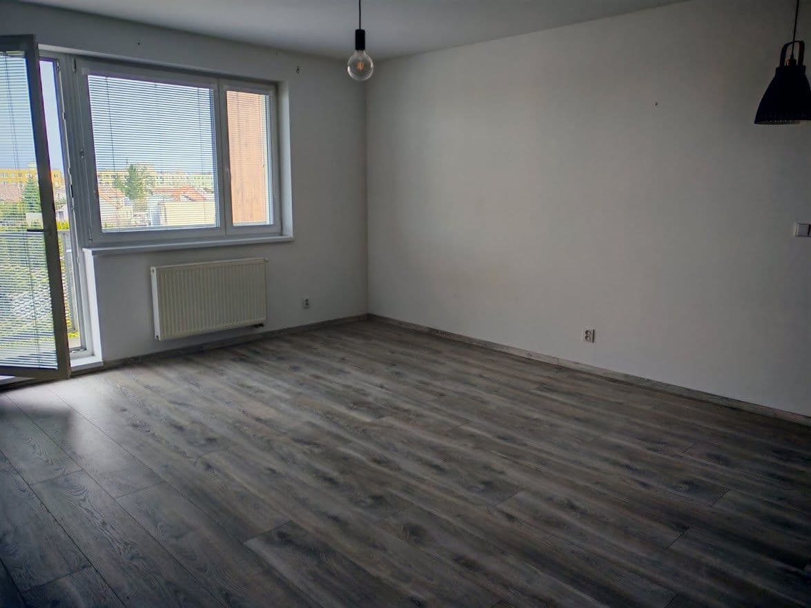 1 bedroom with open-plan kitchen flat to rent, 52 m², Ke Strouze, Nymburk, Středočeský Region 1 bedroom with open-plan kitchen flat to rent, 52 m², Ke Strouze, Nymburk, Středočeský Region