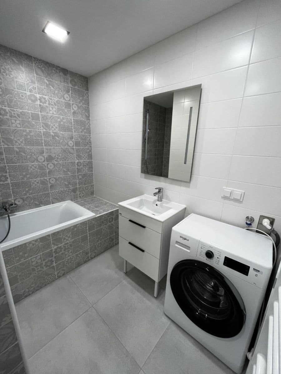 2 bedroom flat for sale, 62 m², Maďarská, Karlovy Vary, Karlovarský Region 2 bedroom flat for sale, 62 m², Maďarská, Karlovy Vary, Karlovarský Region