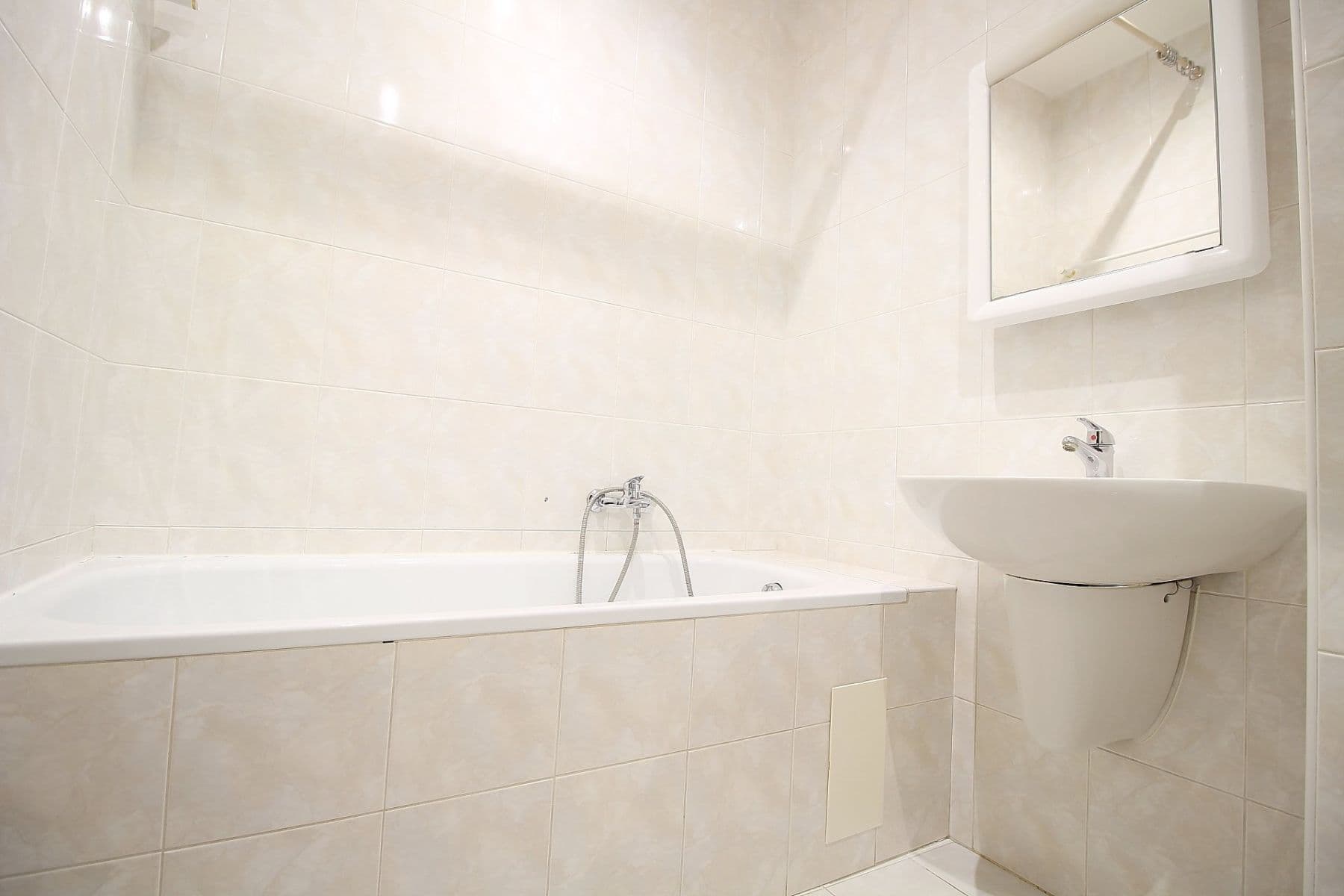 2 bedroom flat to rent, 56 m², Lublaňská, Prague, Prague 2 bedroom flat to rent, 56 m², Lublaňská, Prague, Prague