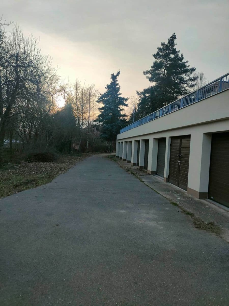 garage to rent, 18 m², Pod Vrstevnicí, Prague, Prague garage to rent, 18 m², Pod Vrstevnicí, Prague, Prague