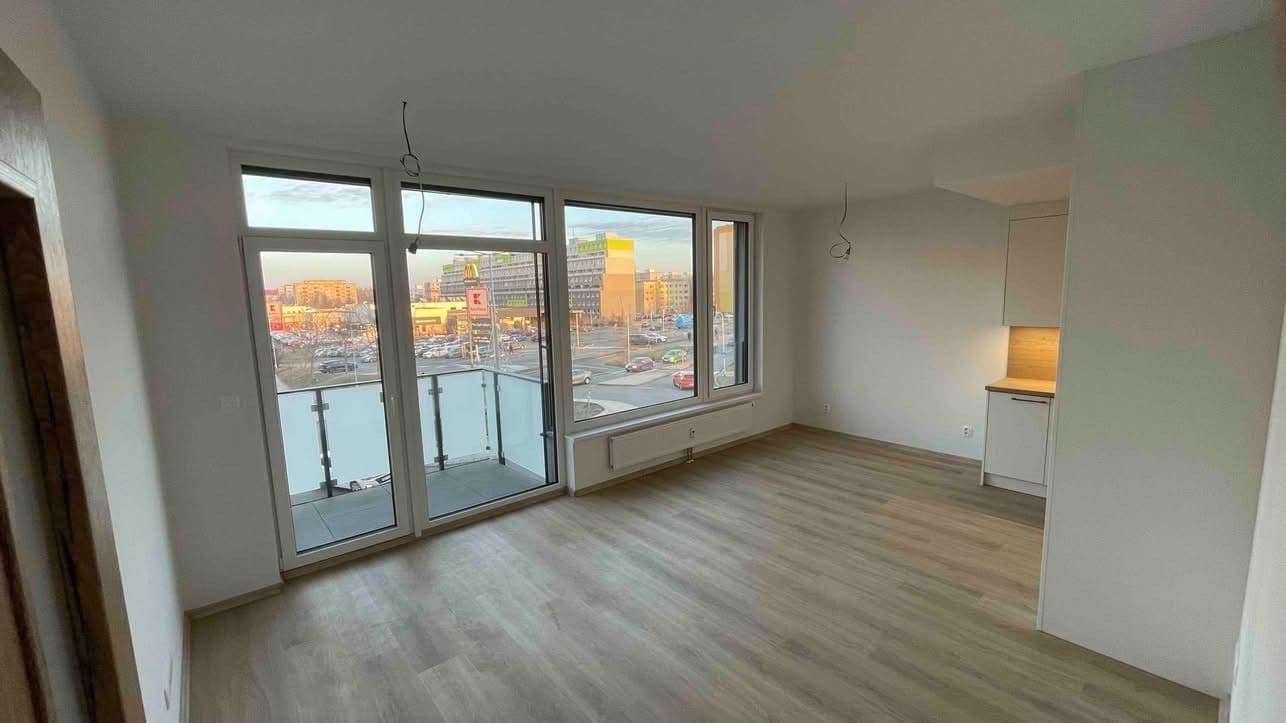 2 bedroom with open-plan kitchen flat to rent, 69 m², Americká, Kladno, Středočeský Region 2 bedroom with open-plan kitchen flat to rent, 69 m², Americká, Kladno, Středočeský Region