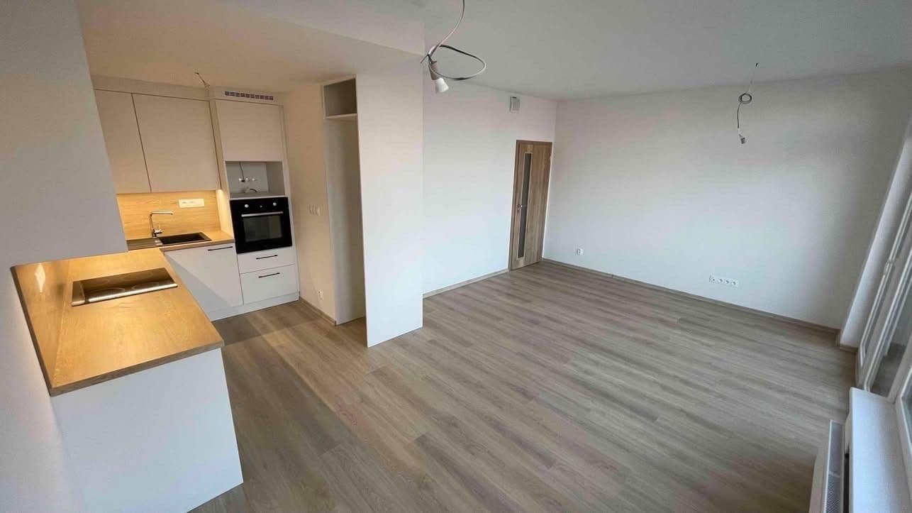 2 bedroom with open-plan kitchen flat to rent, 69 m², Americká, Kladno, Středočeský Region 2 bedroom with open-plan kitchen flat to rent, 69 m², Americká, Kladno, Středočeský Region