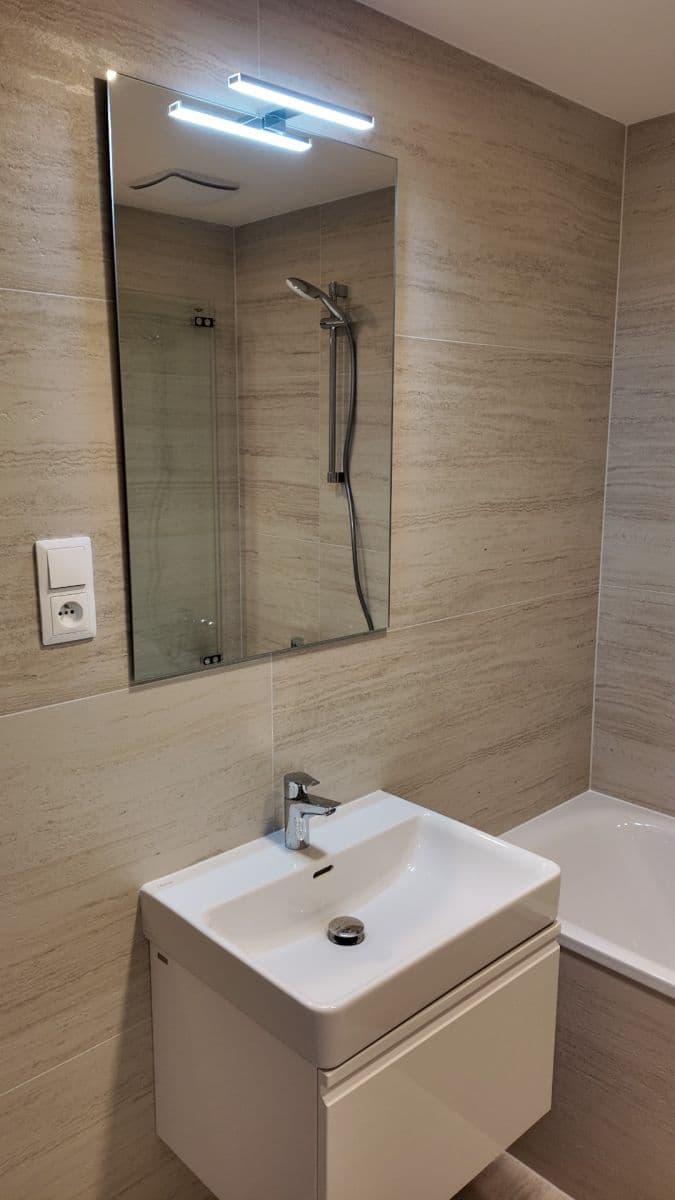 1 bedroom with open-plan kitchen flat to rent, 54 m², Bukačova, Prague, Prague 1 bedroom with open-plan kitchen flat to rent, 54 m², Bukačova, Prague, Prague