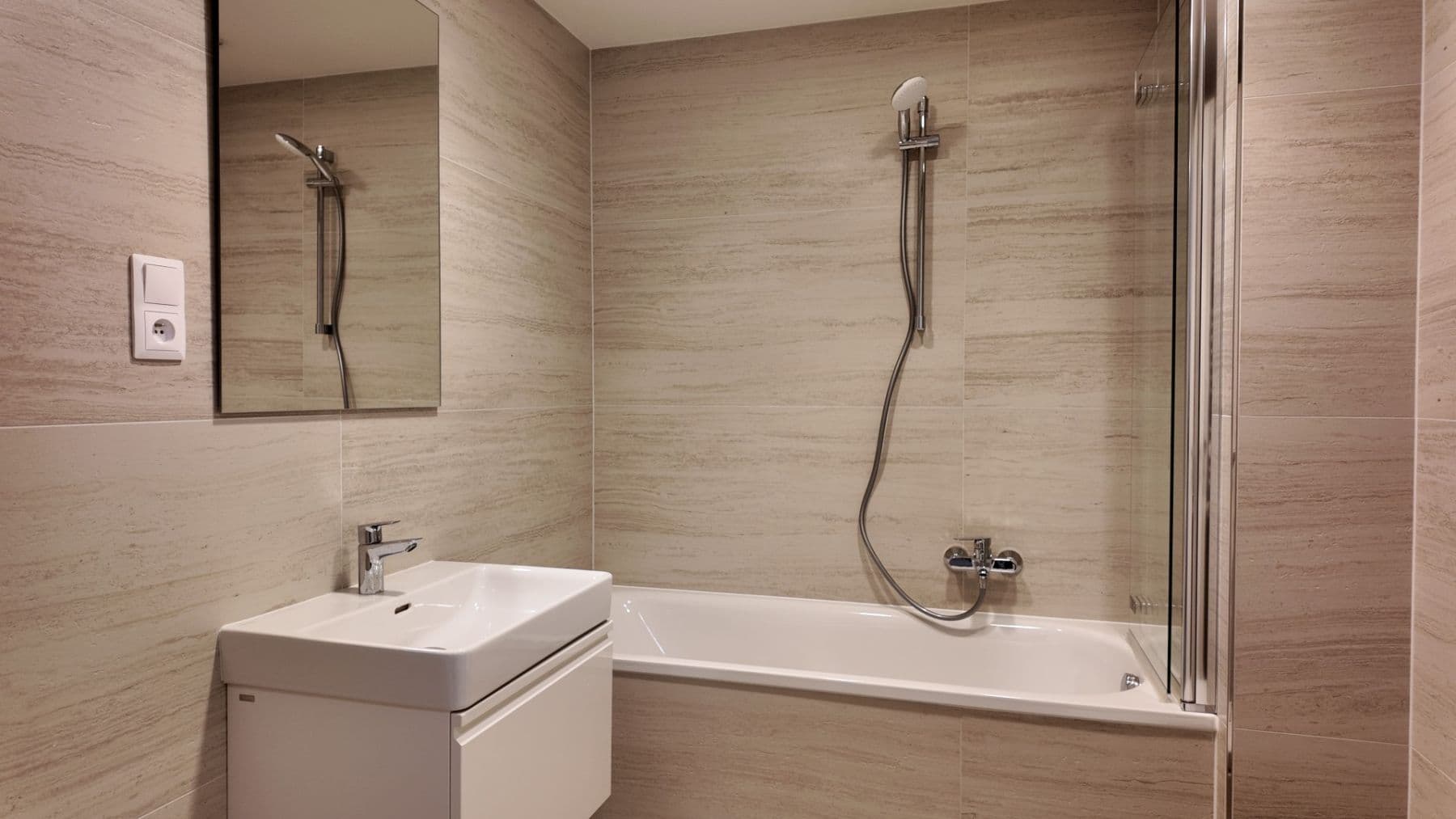 1 bedroom with open-plan kitchen flat to rent, 54 m², Bukačova, Prague, Prague 1 bedroom with open-plan kitchen flat to rent, 54 m², Bukačova, Prague, Prague