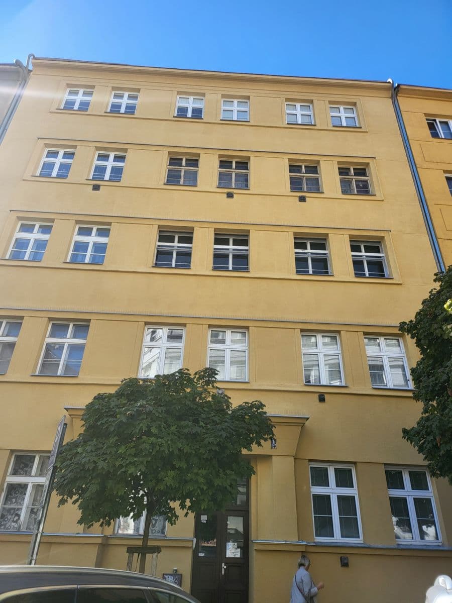 4 bedroom with open-plan kitchen flat to rent, 88 m², Oblouková, Prague, Prague 4 bedroom with open-plan kitchen flat to rent, 88 m², Oblouková, Prague, Prague