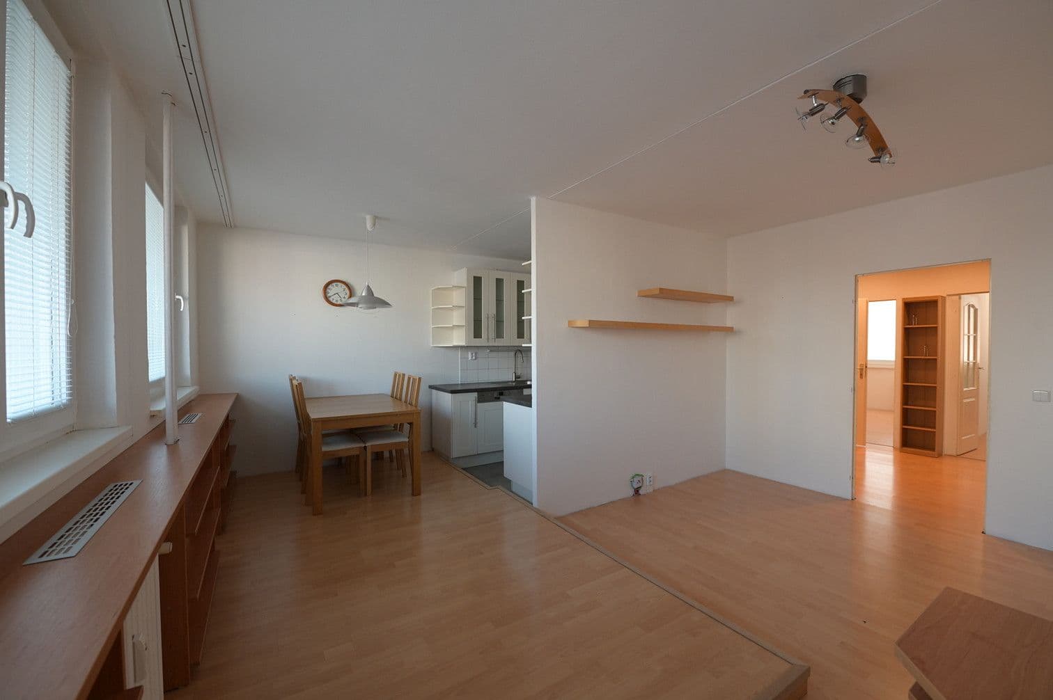 3 bedroom flat to rent, 68 m², M. Švabinského, Kladno, Středočeský Region 3 bedroom flat to rent, 68 m², M. Švabinského, Kladno, Středočeský Region