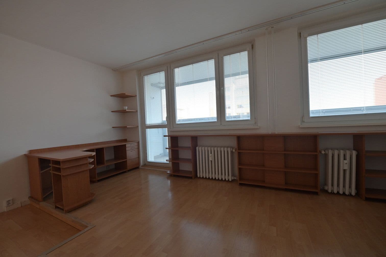 3 bedroom flat to rent, 68 m², M. Švabinského, Kladno, Středočeský Region 3 bedroom flat to rent, 68 m², M. Švabinského, Kladno, Středočeský Region