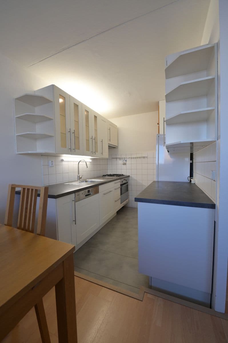 3 bedroom flat to rent, 68 m², M. Švabinského, Kladno, Středočeský Region 3 bedroom flat to rent, 68 m², M. Švabinského, Kladno, Středočeský Region