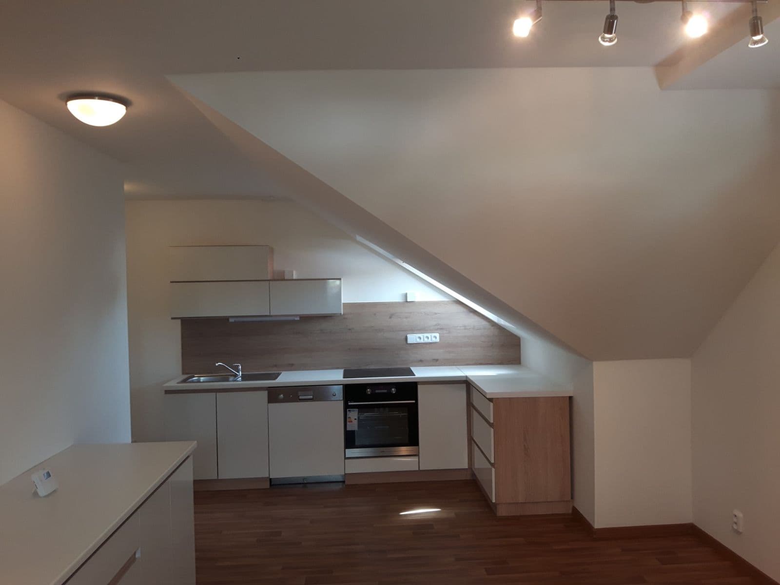 1 bedroom with open-plan kitchen flat to rent, 56 m², Ke Hřbitovu, Kolín, Středočeský Region 1 bedroom with open-plan kitchen flat to rent, 56 m², Ke Hřbitovu, Kolín, Středočeský Region