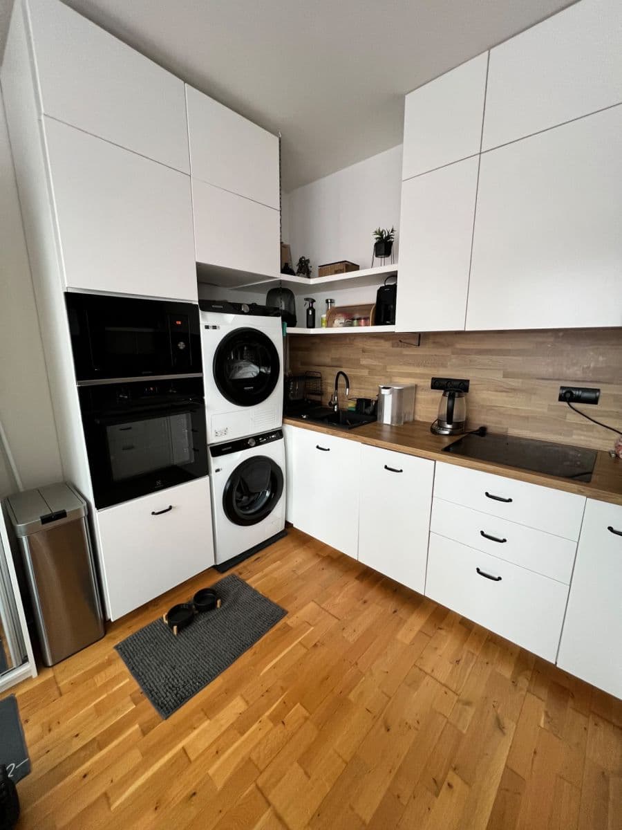 Studio flat to rent, 33 m², Palackého třída, Brno, Jihomoravský Region Studio flat to rent, 33 m², Palackého třída, Brno, Jihomoravský Region