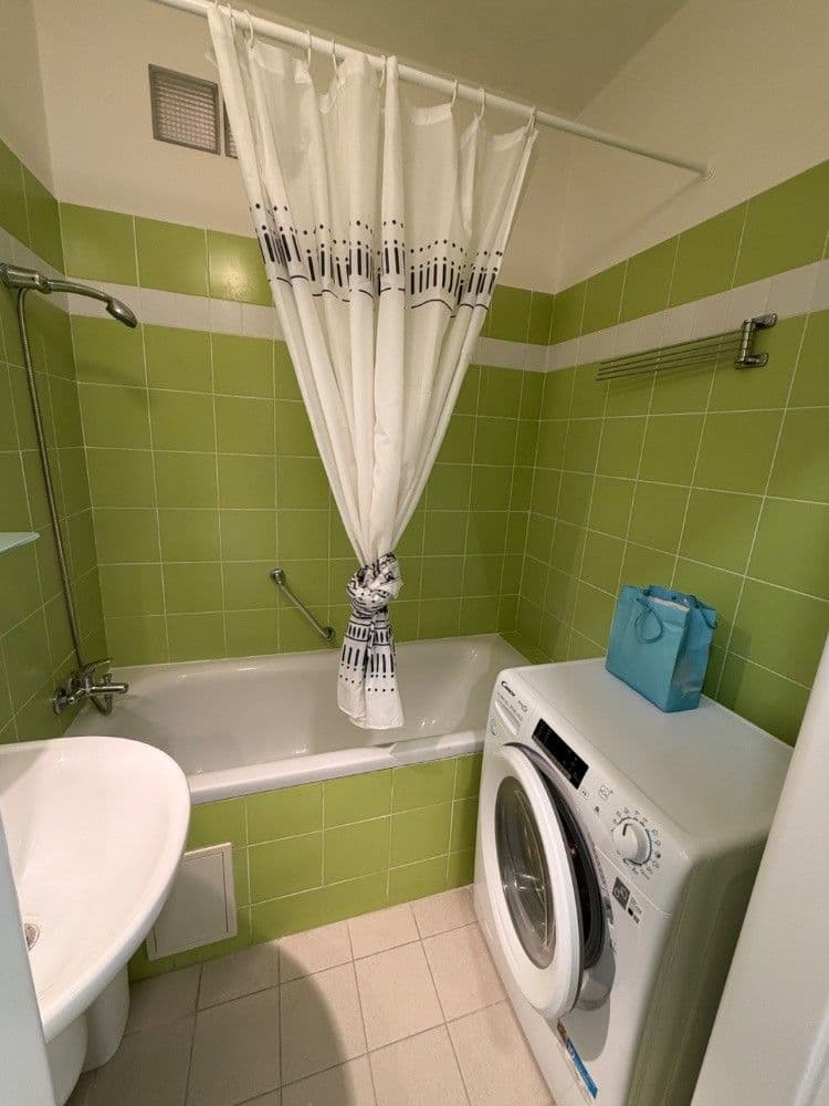 2 bedroom flat to rent, 55 m², náměstí Svatopluka Čecha, Prague, Prague 2 bedroom flat to rent, 55 m², náměstí Svatopluka Čecha, Prague, Prague