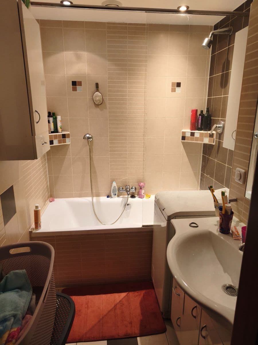 3 bedroom flat to rent, 82 m², Ciolkovského, Prague, Prague 3 bedroom flat to rent, 82 m², Ciolkovského, Prague, Prague