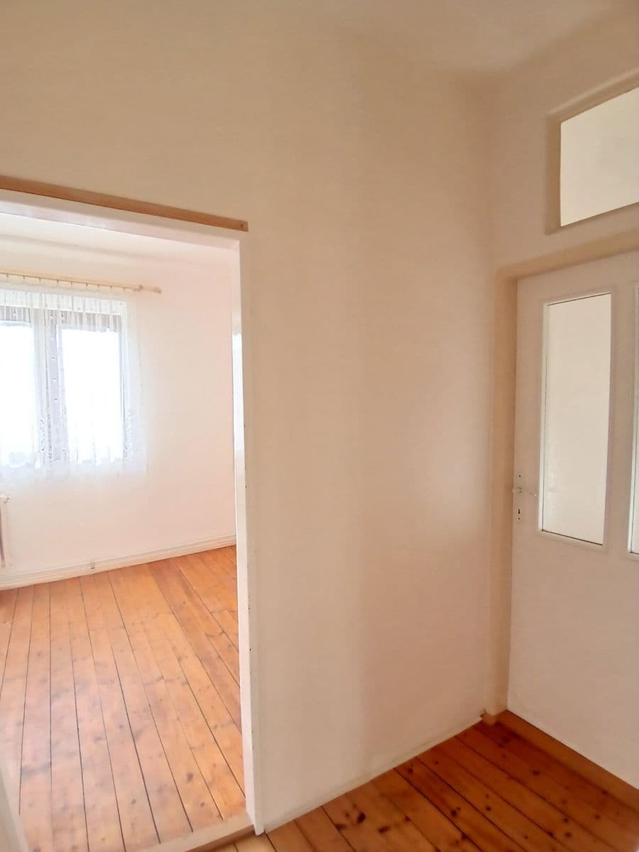 2 bedroom with open-plan kitchen flat to rent, 80 m², Žďárská, Prague, Prague 2 bedroom with open-plan kitchen flat to rent, 80 m², Žďárská, Prague, Prague