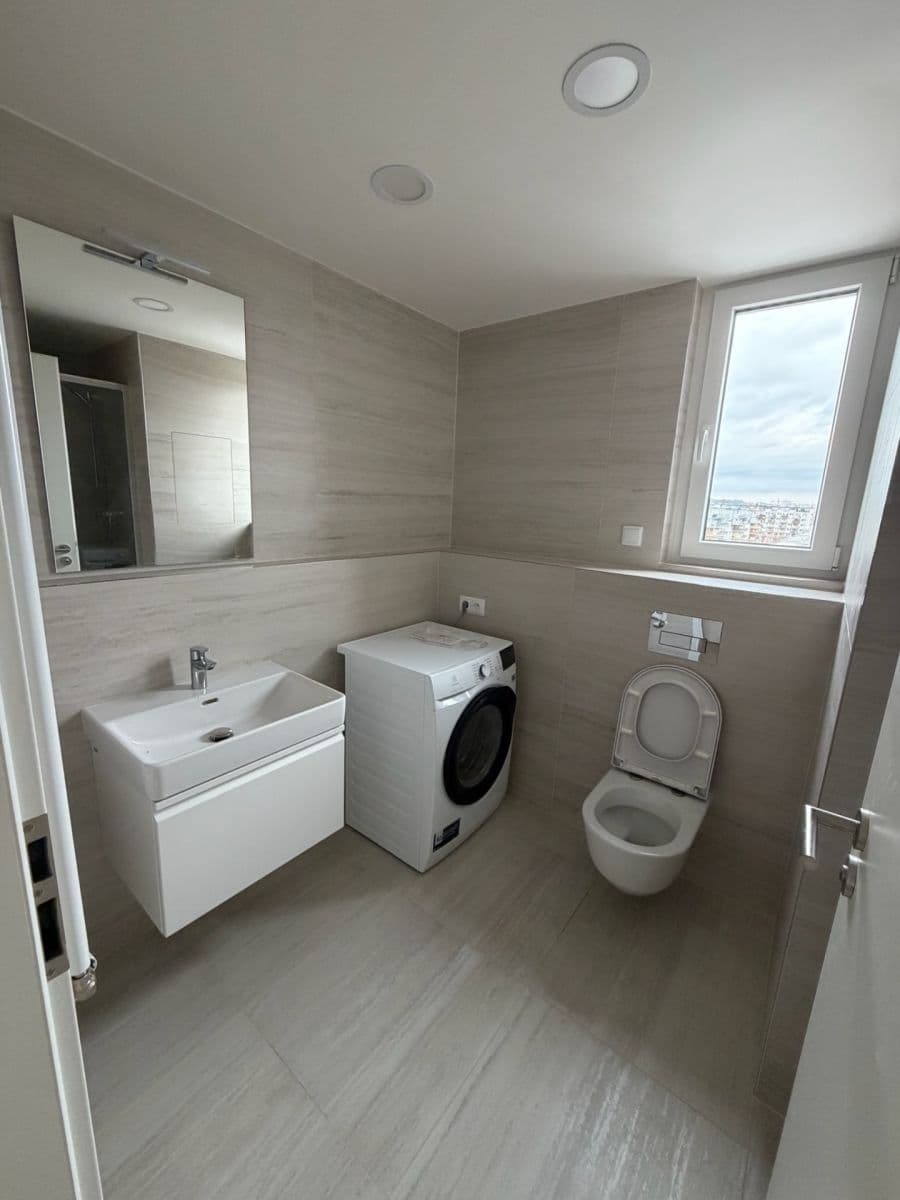 Studio flat to rent, 32 m², Bukačova, Prague, Prague Studio flat to rent, 32 m², Bukačova, Prague, Prague