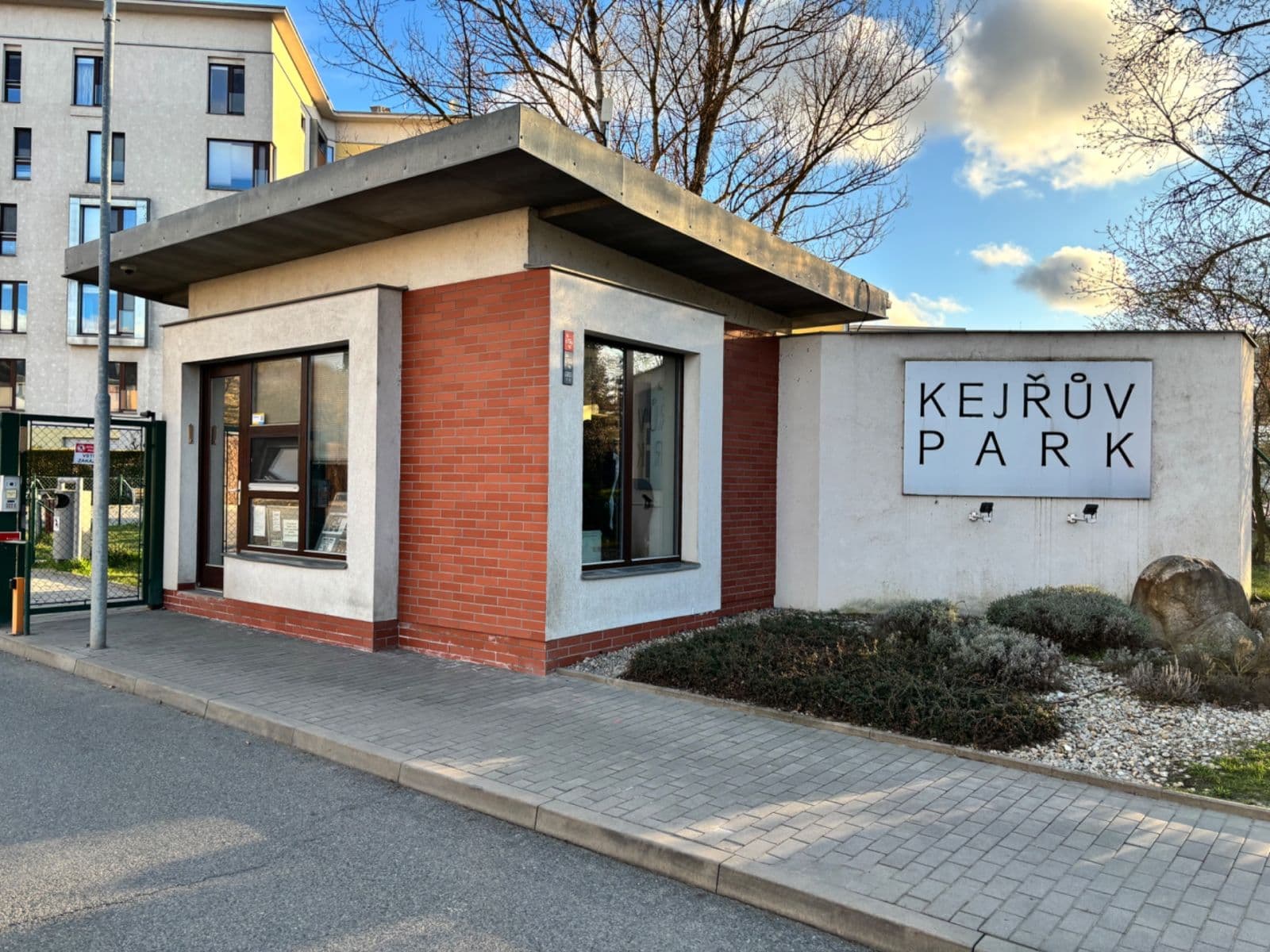 2 bedroom with open-plan kitchen flat for sale, 86 m², Nademlejnská, Prague, Prague 2 bedroom with open-plan kitchen flat for sale, 86 m², Nademlejnská, Prague, Prague