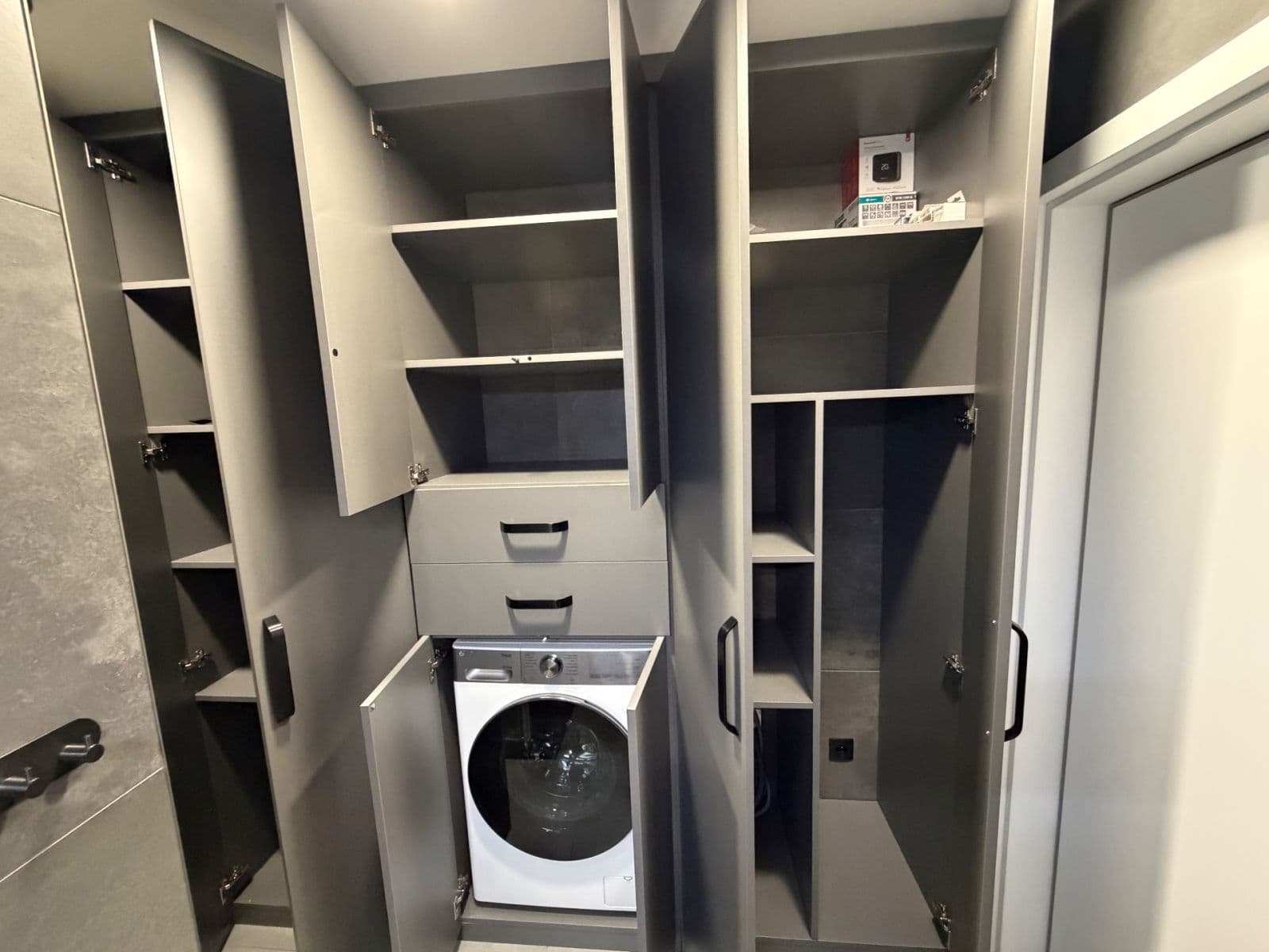 1 bedroom with open-plan kitchen flat to rent, 67 m², Bolívarova, Prague, Prague 1 bedroom with open-plan kitchen flat to rent, 67 m², Bolívarova, Prague, Prague