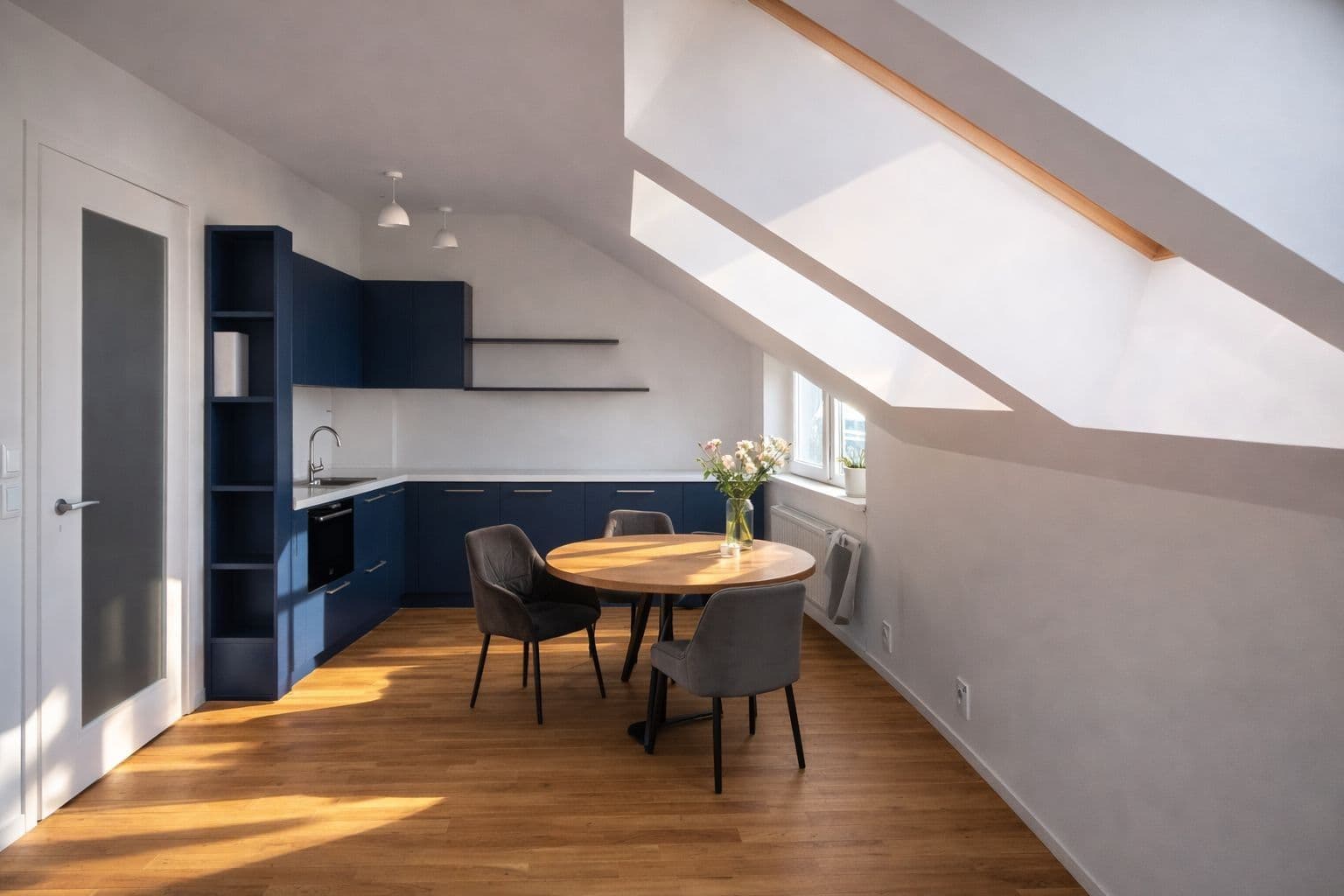 1 bedroom with open-plan kitchen flat to rent, 60 m², Oldřichova, Prague, Prague 1 bedroom with open-plan kitchen flat to rent, 60 m², Oldřichova, Prague, Prague