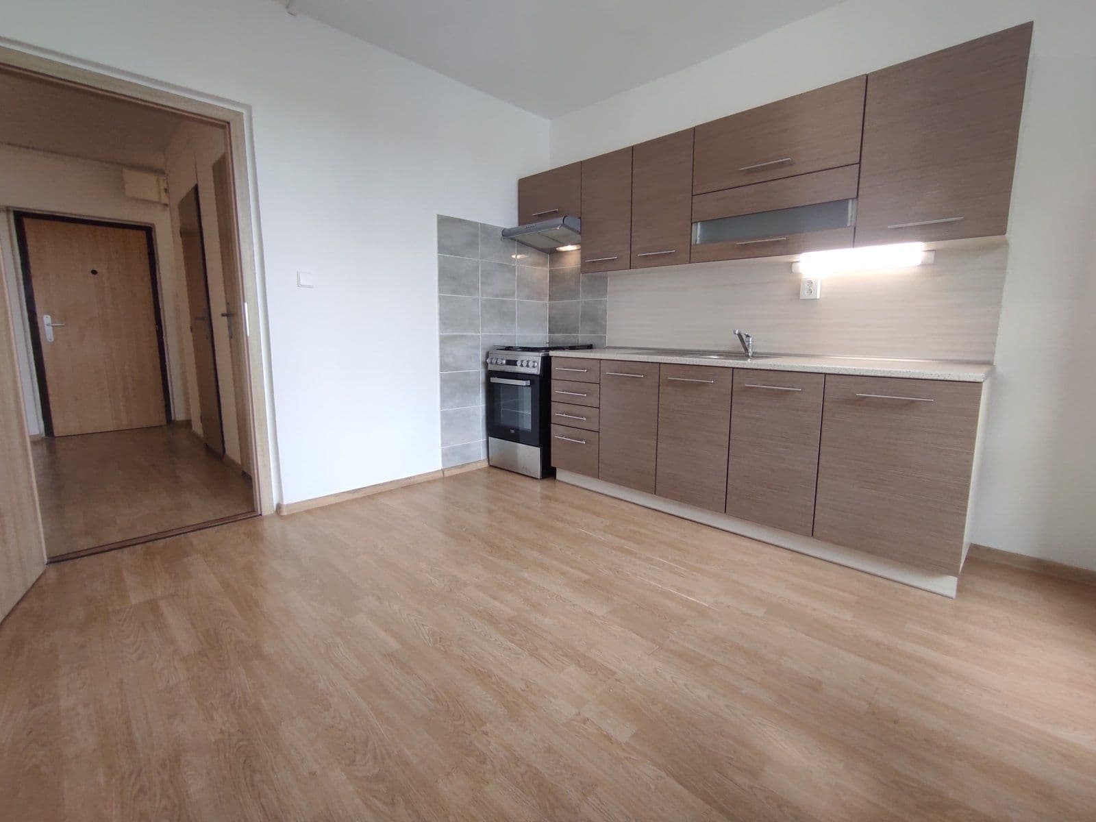 3 bedroom flat to rent, 66 m², Janského, Karviná, Moravskoslezský Region 3 bedroom flat to rent, 66 m², Janského, Karviná, Moravskoslezský Region