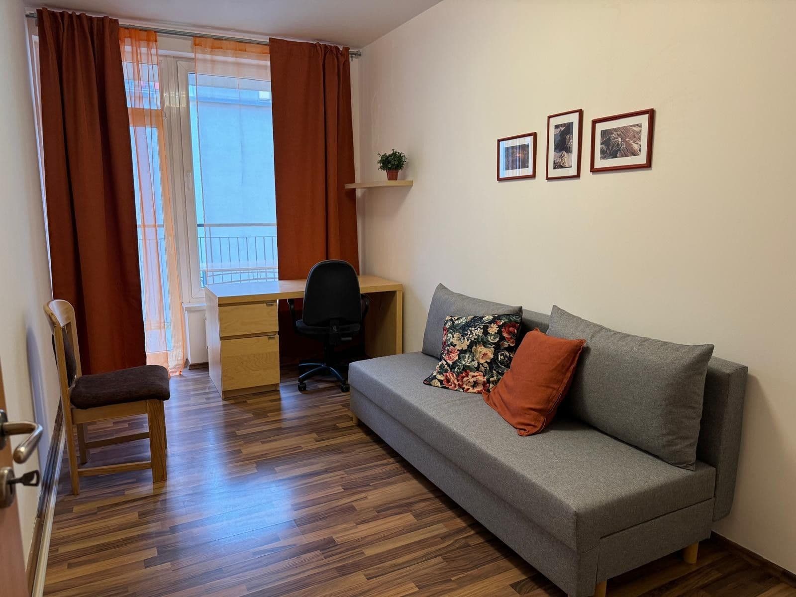 1 bedroom with open-plan kitchen flat to rent, 55 m², Pod Harfou, Prague, Prague 1 bedroom with open-plan kitchen flat to rent, 55 m², Pod Harfou, Prague, Prague