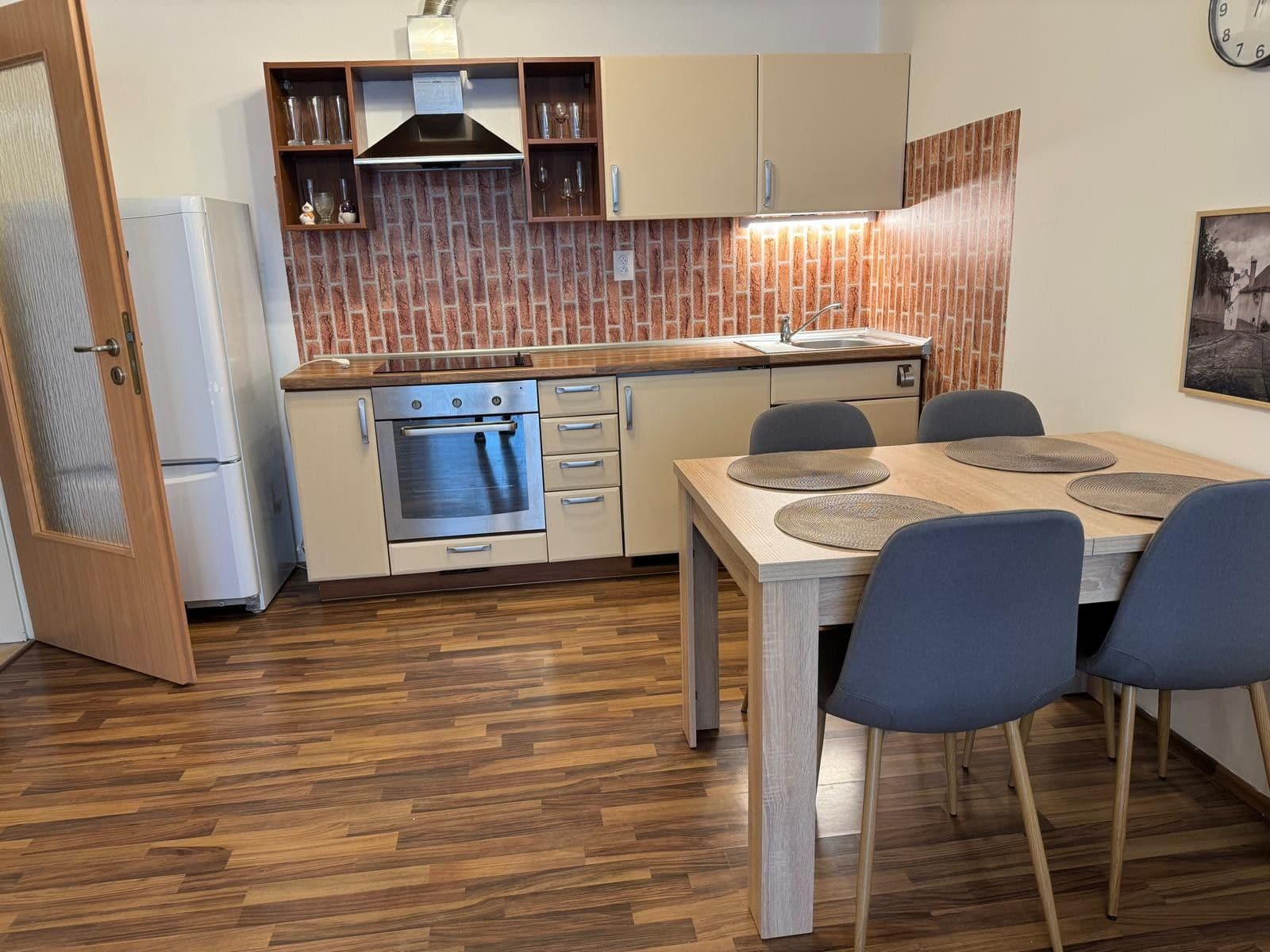 1 bedroom with open-plan kitchen flat to rent, 55 m², Pod Harfou, Prague, Prague 1 bedroom with open-plan kitchen flat to rent, 55 m², Pod Harfou, Prague, Prague