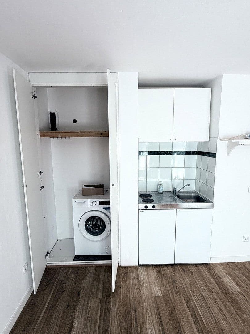 1 bedroom flat to rent, 34 m², Gladbacher Str. 15, Düsseldorf, North Rhine-Westphalia 1 bedroom flat to rent, 34 m², Gladbacher Str. 15, Düsseldorf, North Rhine-Westphalia