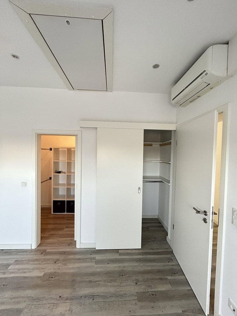 4 bedroom with open-plan kitchen flat for sale, 226 m², Lambertusstr. 36, Troisdorf, North Rhine-Westphalia 4 bedroom with open-plan kitchen flat for sale, 226 m², Lambertusstr. 36, Troisdorf, North Rhine-Westphalia