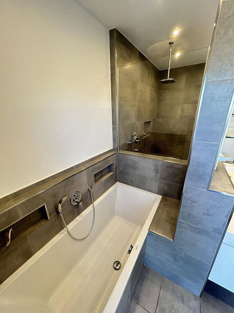 4 bedroom with open-plan kitchen flat for sale, 226 m², Lambertusstr. 36, Troisdorf, North Rhine-Westphalia 4 bedroom with open-plan kitchen flat for sale, 226 m², Lambertusstr. 36, Troisdorf, North Rhine-Westphalia