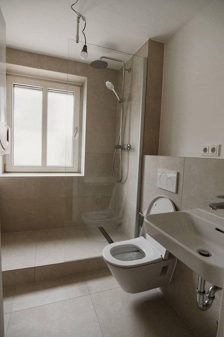 1 bedroom with open-plan kitchen flat to rent, 61 m², Klagenfurter Straße, München, Bavaria 1 bedroom with open-plan kitchen flat to rent, 61 m², Klagenfurter Straße, München, Bavaria