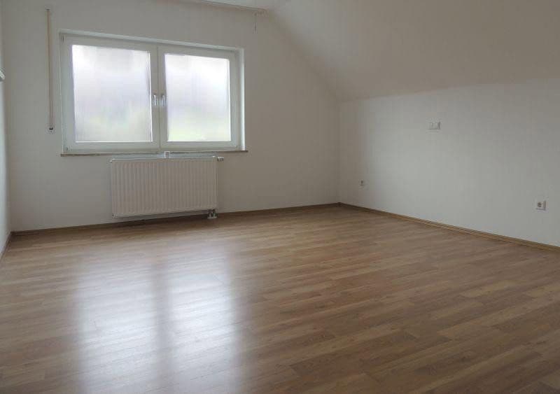 2 bedroom with open-plan kitchen flat to rent, 92 m², Mössingen, Baden-Württemberg 2 bedroom with open-plan kitchen flat to rent, 92 m², Mössingen, Baden-Württemberg