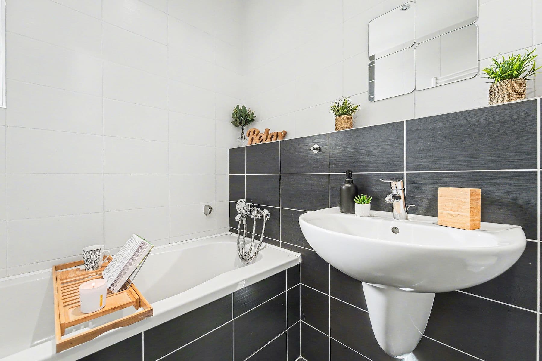 1 bedroom with open-plan kitchen flat for sale, 49 m², Strakošová, Prague, Prague 1 bedroom with open-plan kitchen flat for sale, 49 m², Strakošová, Prague, Prague