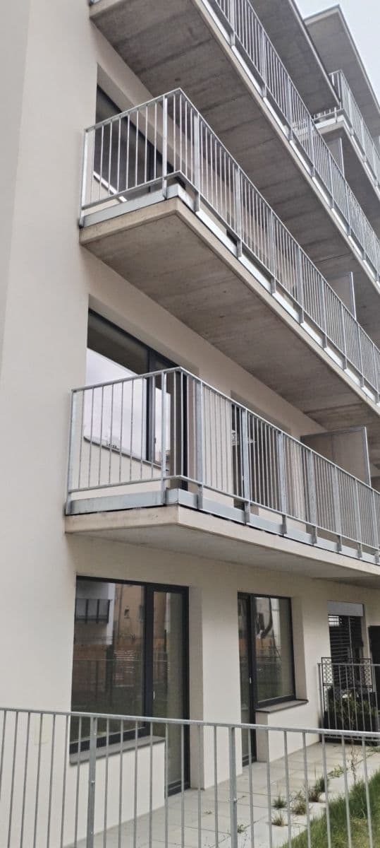 1 bedroom with open-plan kitchen flat to rent, 48 m², Spolková, Brno, Jihomoravský Region 1 bedroom with open-plan kitchen flat to rent, 48 m², Spolková, Brno, Jihomoravský Region