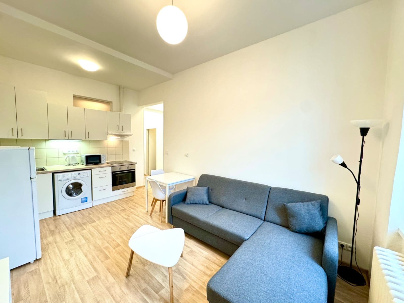 1 bedroom with open-plan kitchen flat to rent, 33 m², Na Královce, Prague, Prague 1 bedroom with open-plan kitchen flat to rent, 33 m², Na Královce, Prague, Prague