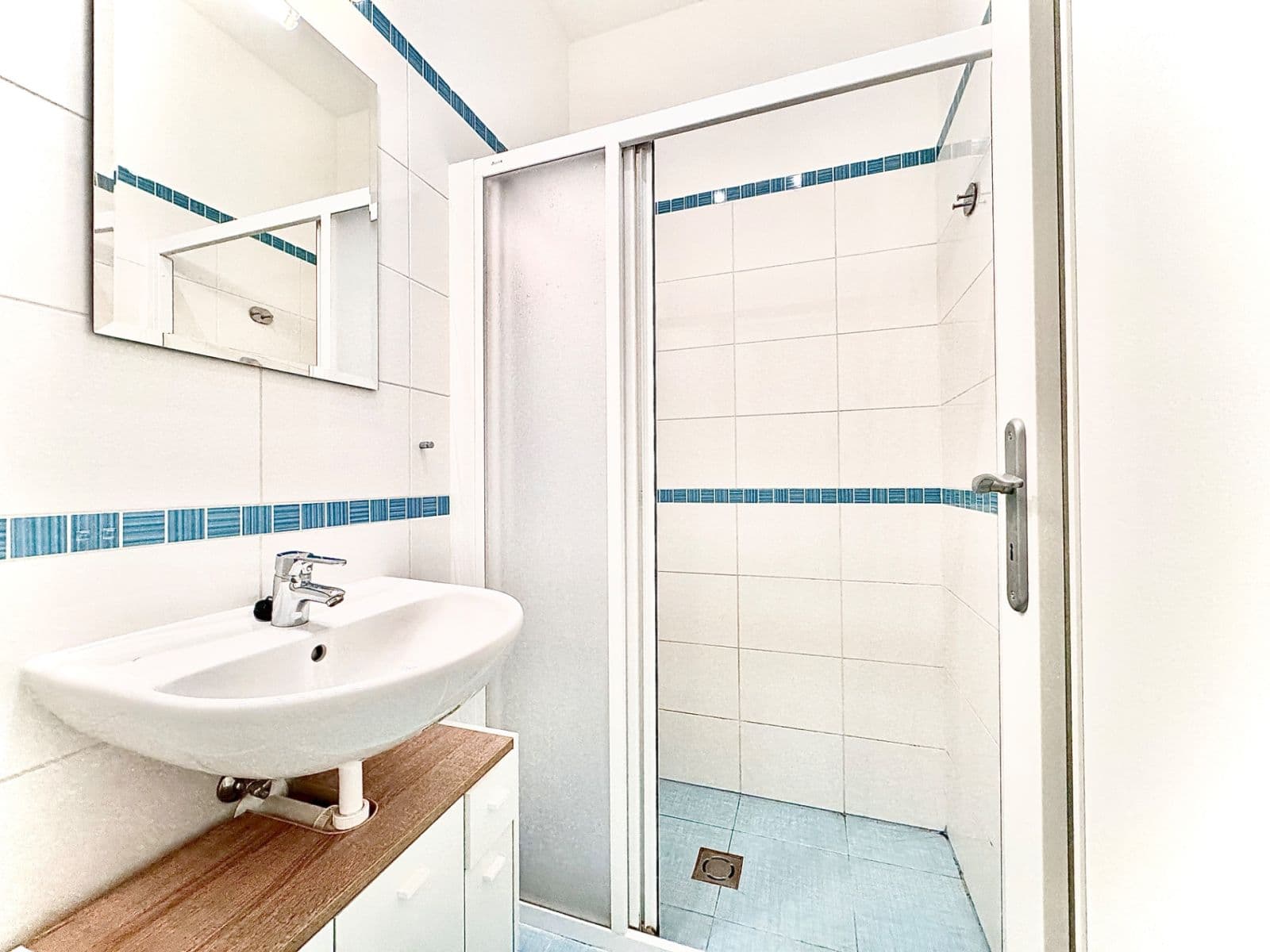 1 bedroom with open-plan kitchen flat to rent, 33 m², Na Královce, Prague, Prague 1 bedroom with open-plan kitchen flat to rent, 33 m², Na Královce, Prague, Prague