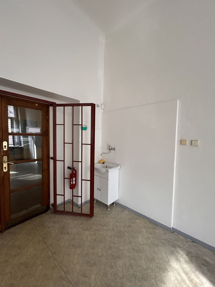 non-residential property to rent, 25 m², Sokolská, Prague, Prague non-residential property to rent, 25 m², Sokolská, Prague, Prague