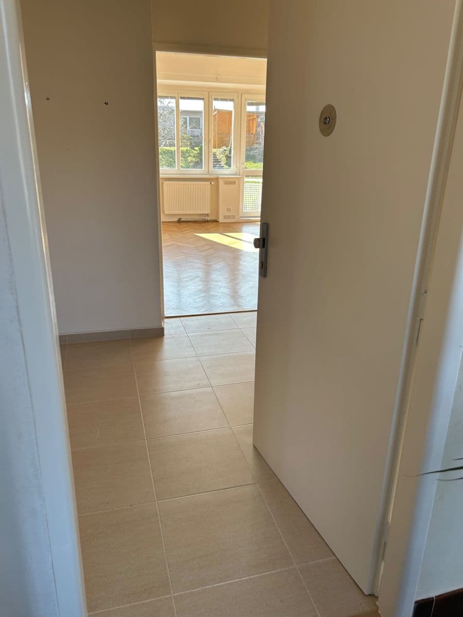 1 bedroom flat to rent, 34 m², Na Žvahově, Prague, Prague 1 bedroom flat to rent, 34 m², Na Žvahově, Prague, Prague