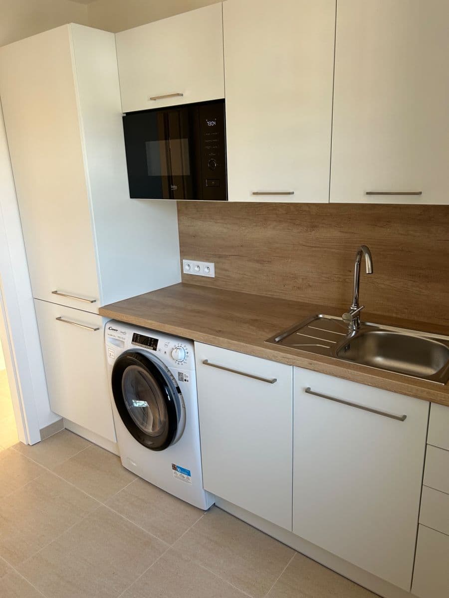 1 bedroom flat to rent, 34 m², Na Žvahově, Prague, Prague 1 bedroom flat to rent, 34 m², Na Žvahově, Prague, Prague