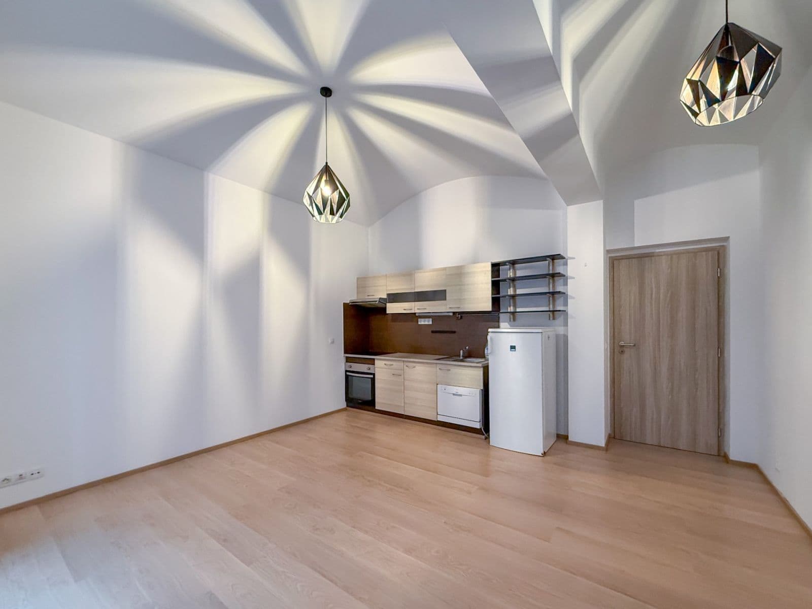 Studio flat to rent, 29 m², Pod Labuťkou, Prague, Prague Studio flat to rent, 29 m², Pod Labuťkou, Prague, Prague