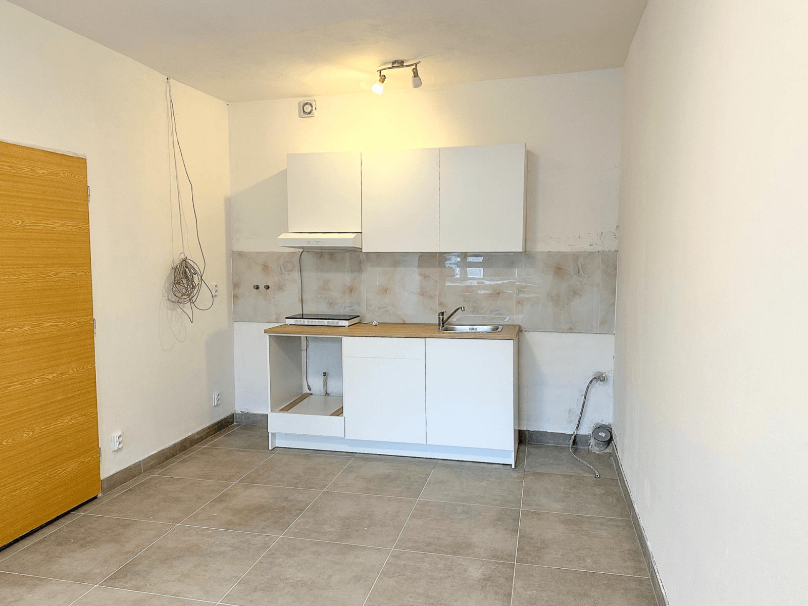 1 bedroom with open-plan kitchen flat to rent, 35 m², Okružní, Brno, Jihomoravský Region 1 bedroom with open-plan kitchen flat to rent, 35 m², Okružní, Brno, Jihomoravský Region