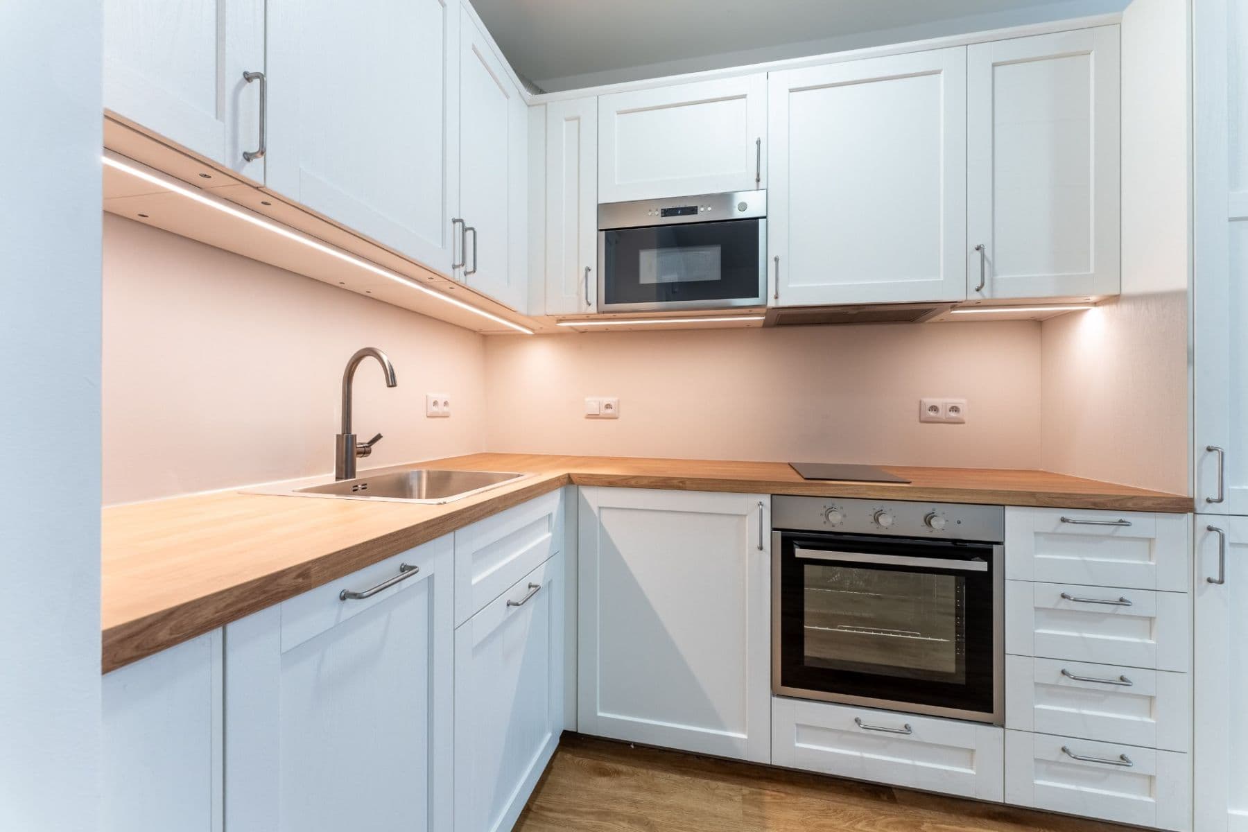 Studio flat to rent, 37 m², Gerstelova, Prague, Prague Studio flat to rent, 37 m², Gerstelova, Prague, Prague