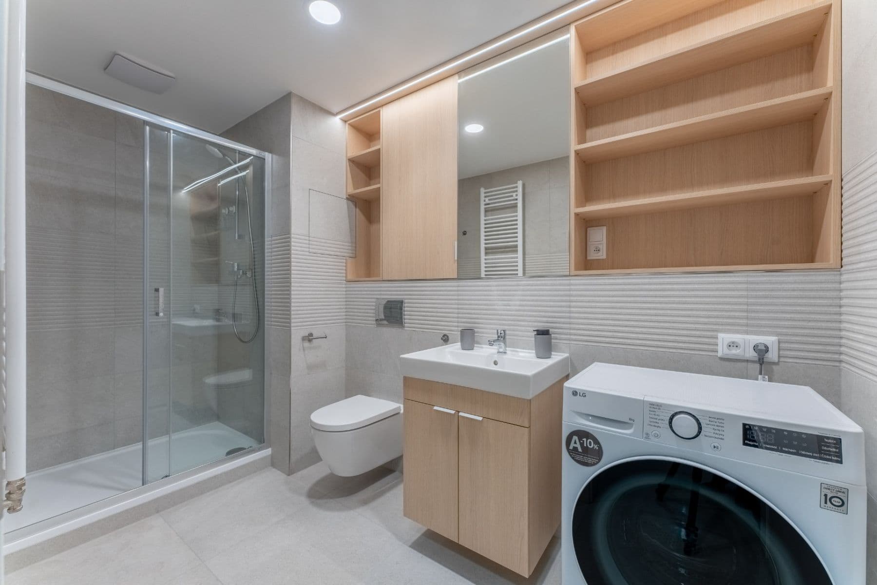 Studio flat to rent, 37 m², Gerstelova, Prague, Prague Studio flat to rent, 37 m², Gerstelova, Prague, Prague