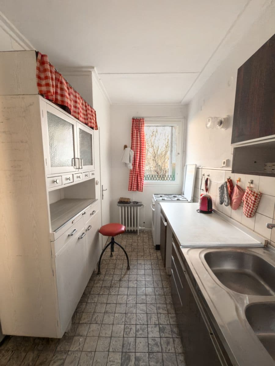 3 bedroom flat to rent, 91 m², Solidarity, Prague, Prague 3 bedroom flat to rent, 91 m², Solidarity, Prague, Prague