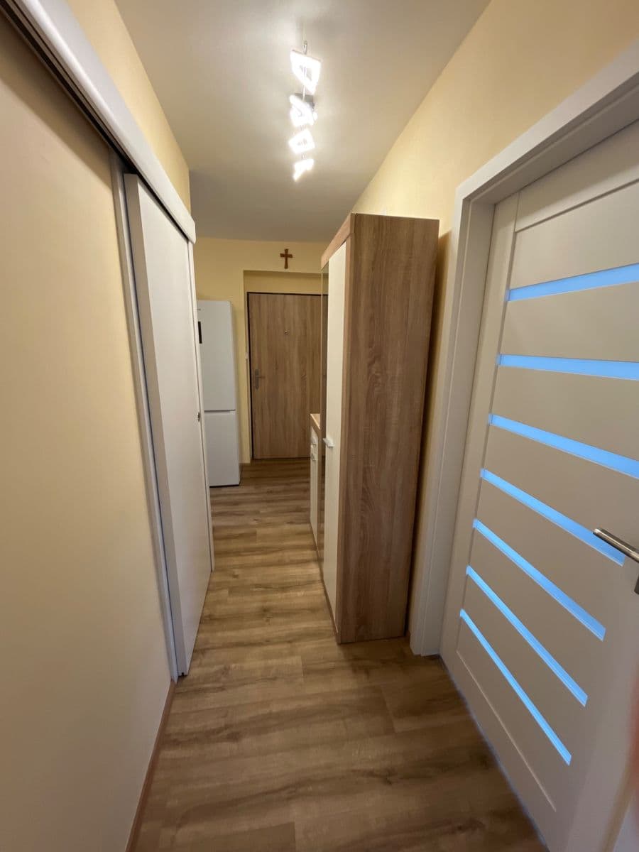 3 bedroom flat to rent, 64 m², U Tržnice, Neratovice, Středočeský Region 3 bedroom flat to rent, 64 m², U Tržnice, Neratovice, Středočeský Region