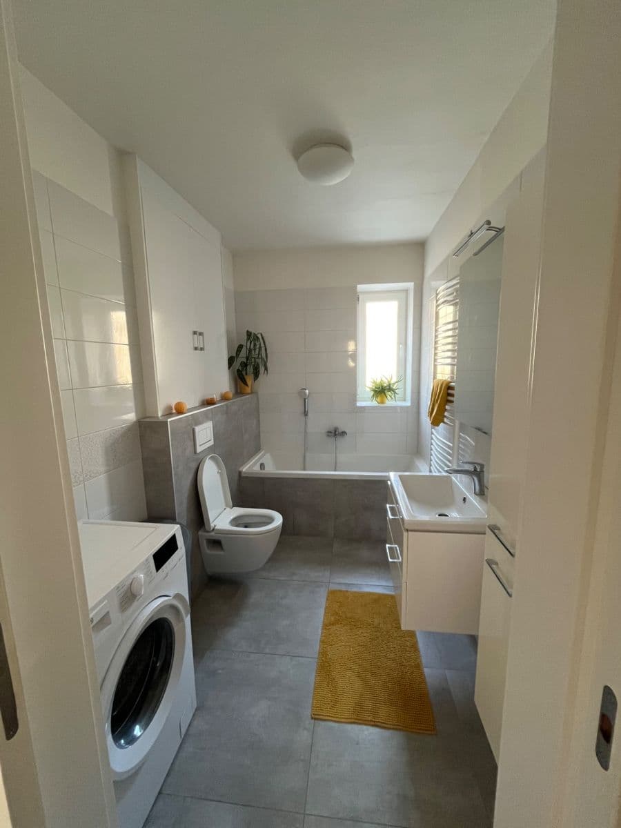 3 bedroom flat to rent, 64 m², U Tržnice, Neratovice, Středočeský Region 3 bedroom flat to rent, 64 m², U Tržnice, Neratovice, Středočeský Region