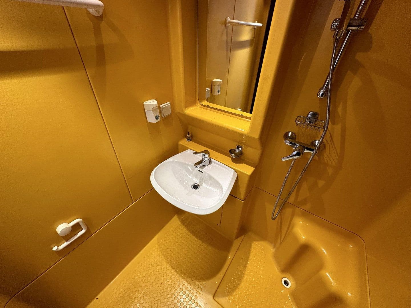 1 bedroom flat to rent, 20 m², Mitterweg 13, Innsbruck, Tyrol 1 bedroom flat to rent, 20 m², Mitterweg 13, Innsbruck, Tyrol