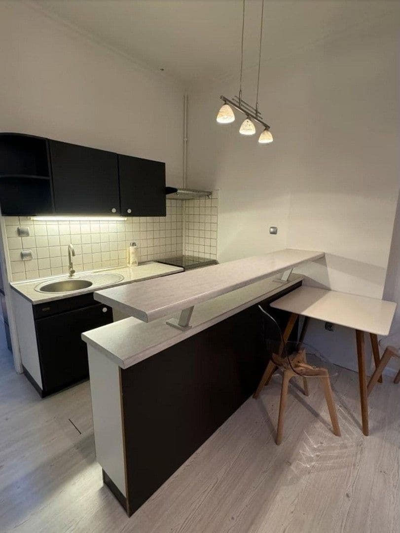 Studio flat to rent, 40 m², Wiesbaden, Hesse Studio flat to rent, 40 m², Wiesbaden, Hesse