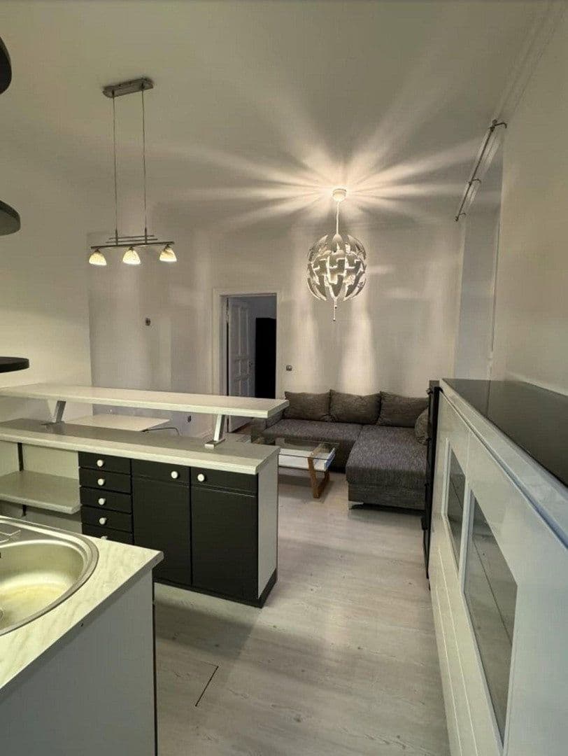 Studio flat to rent, 40 m², Wiesbaden, Hesse Studio flat to rent, 40 m², Wiesbaden, Hesse