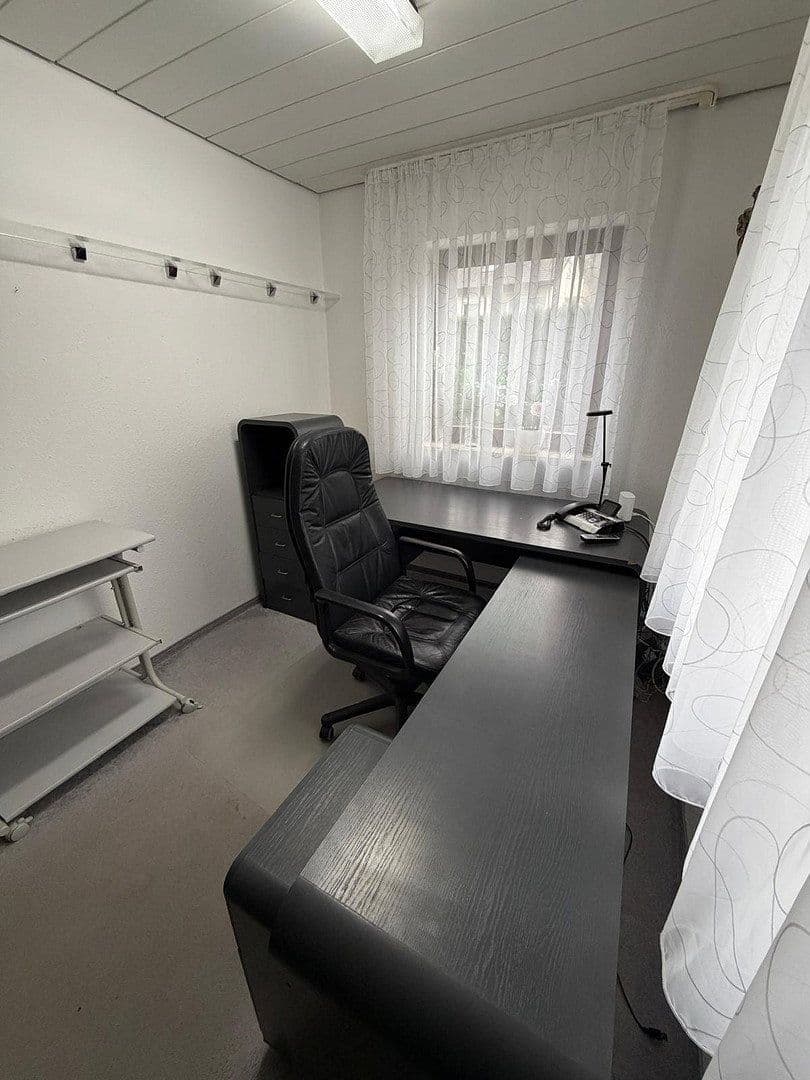 house to rent, 240 m², Peter-Parlerstraße 6, Sindelfingen, Baden-Württemberg house to rent, 240 m², Peter-Parlerstraße 6, Sindelfingen, Baden-Württemberg