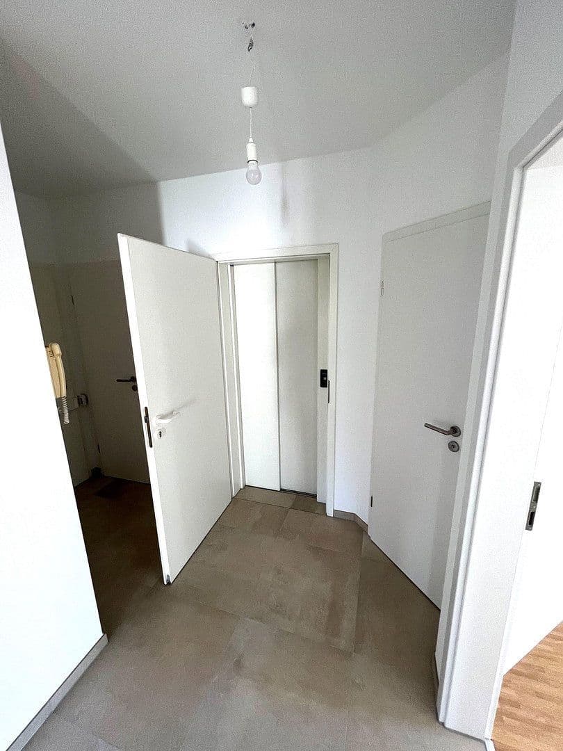 3 bedroom flat to rent, 88 m², Kronthaler Weg 11, Kronberg im Taunus, Hesse 3 bedroom flat to rent, 88 m², Kronthaler Weg 11, Kronberg im Taunus, Hesse